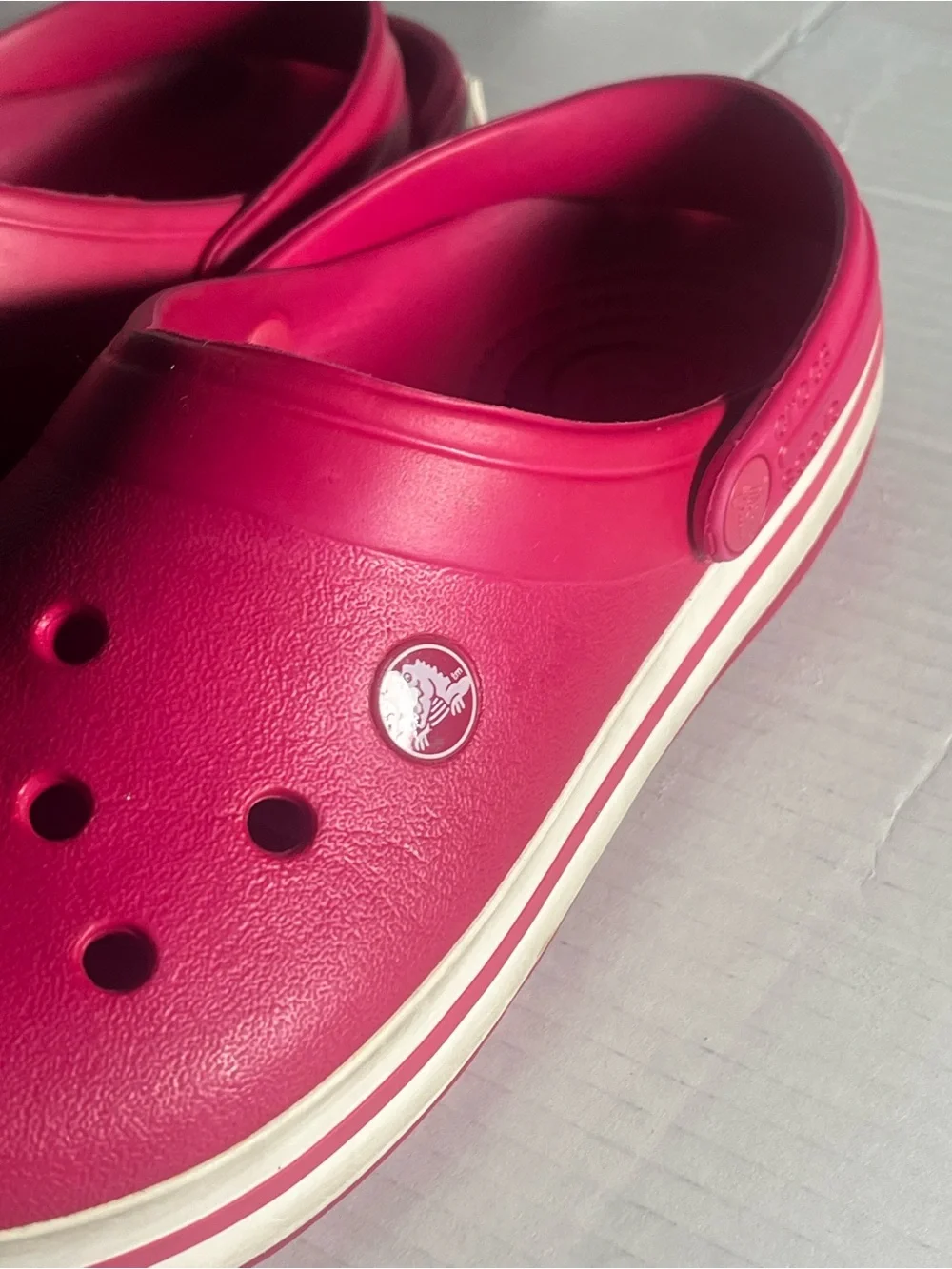 Crocs size men’s size 9, women’s size 11